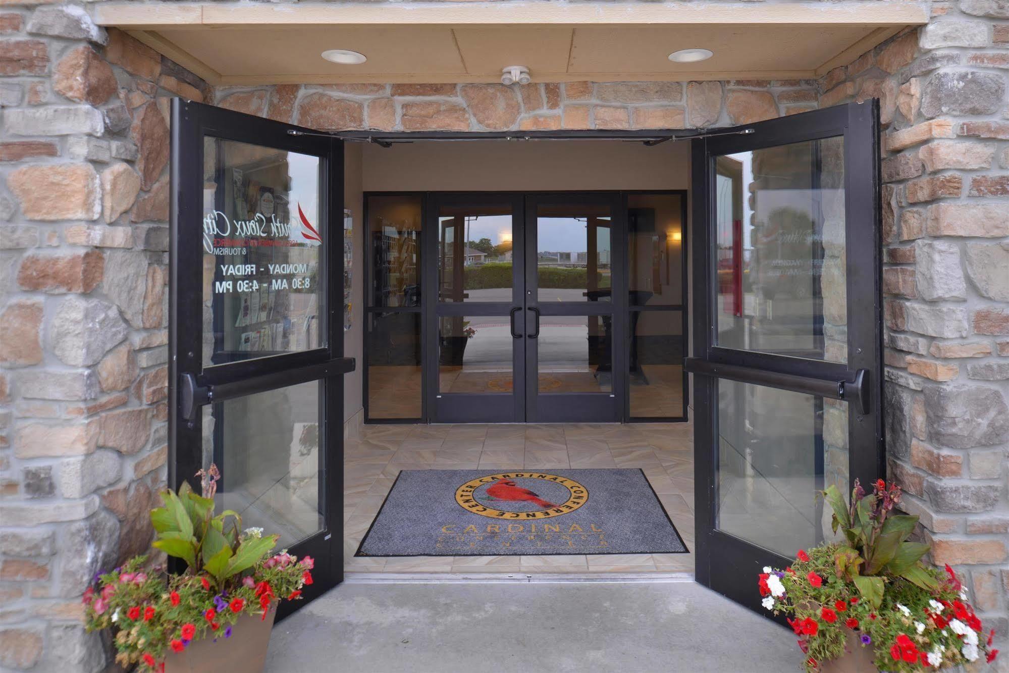 Cottonwood Inn And Conference Center South Sioux City Bagian luar foto